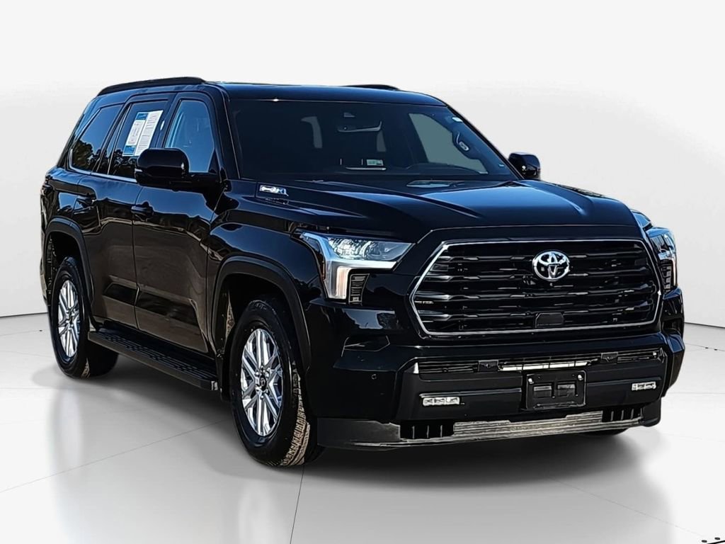 Used 2025 Toyota Sequoia SR5 image 2