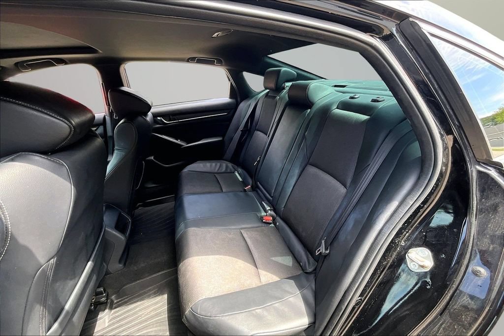 Used 2018 Honda Accord Sport image 20