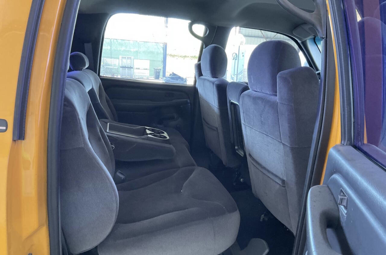 Used 2001 GMC Sierra 3500 SL image 2