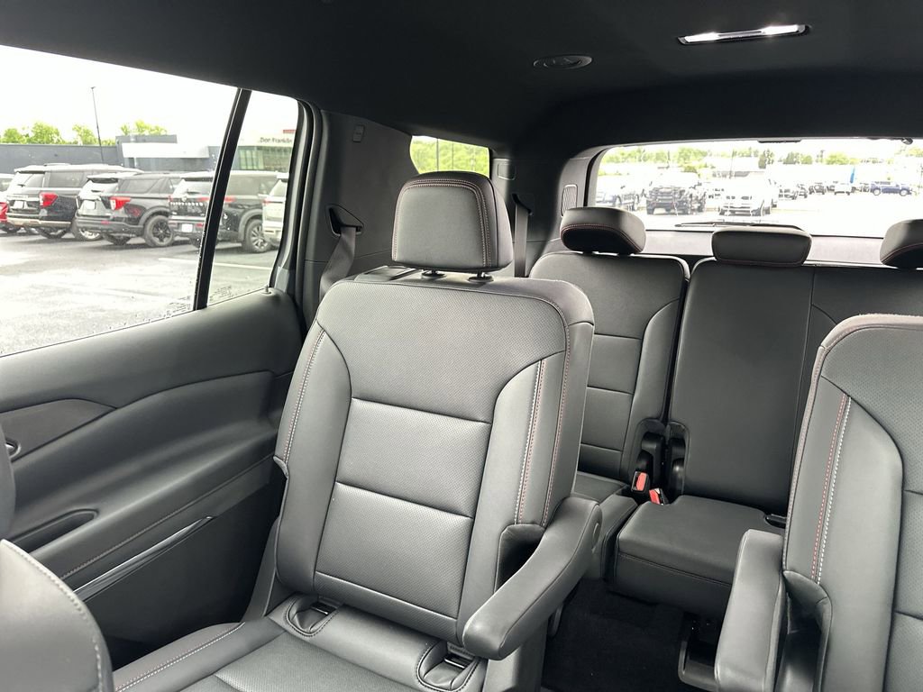 New 2026 Chevrolet Traverse Z71 w/ Enhanced Driving Package AWD/4WD image 14