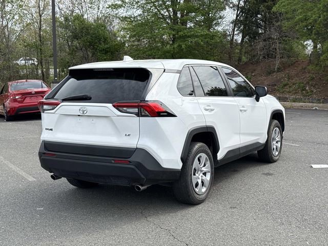 Used 2022 Toyota RAV4 LE image 2