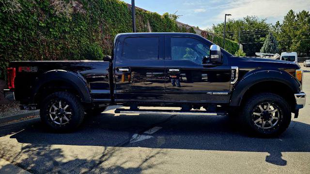 Used 2017 Ford F350 Lariat w/ Chrome Package AWD/4WD image 4