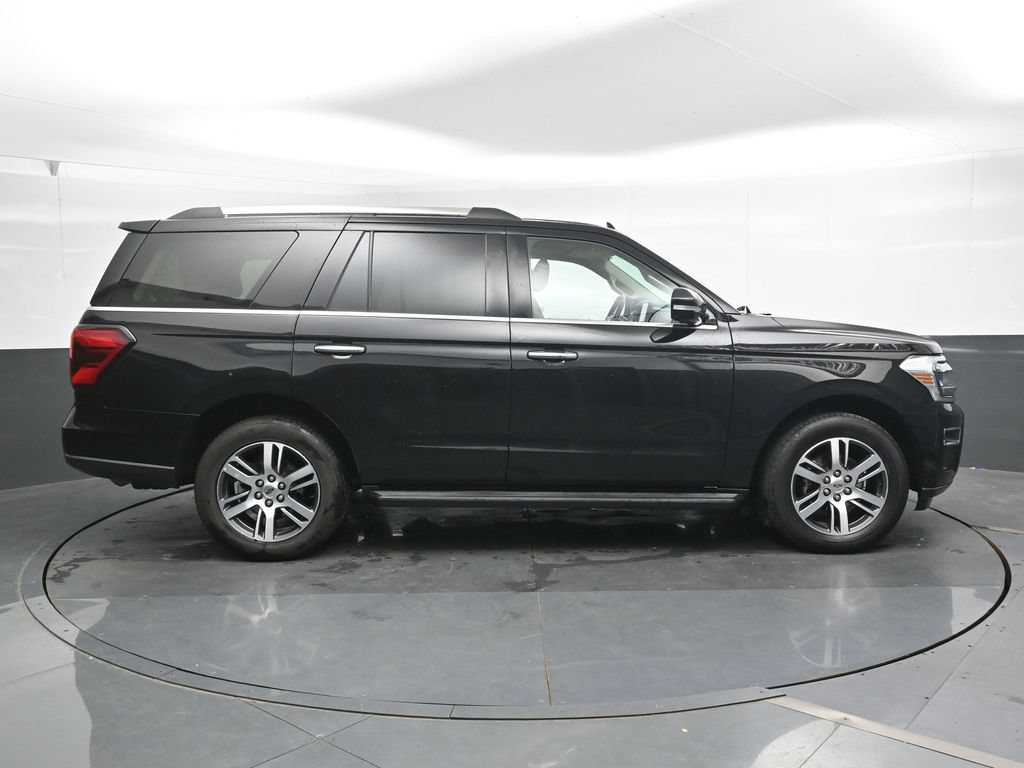 Used 2024 Ford Expedition Limited AWD/4WD image 5