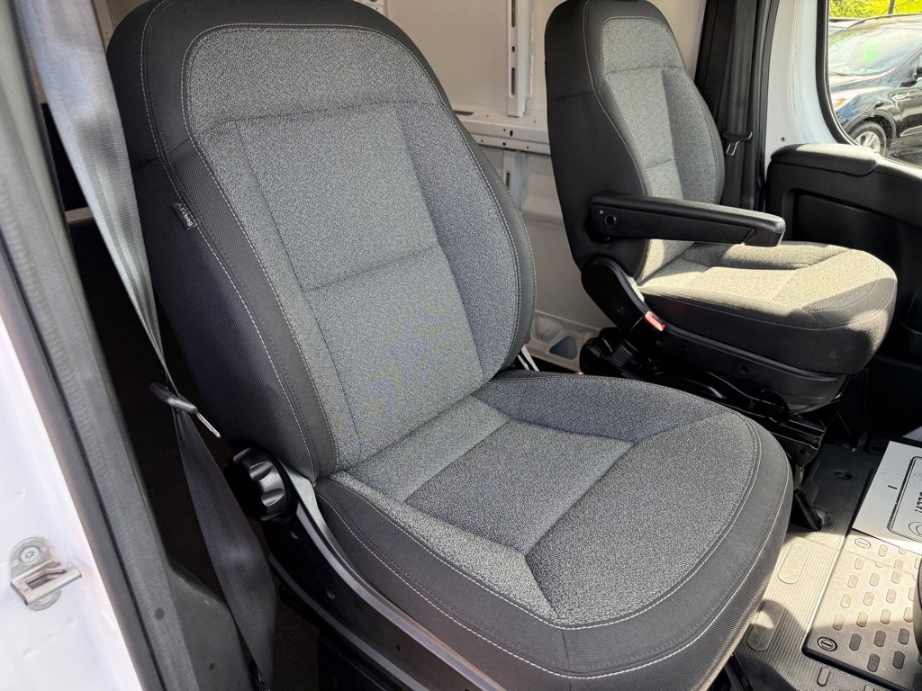Used 2025 RAM ProMaster 2500 w/ Convenience Group FWD image 19