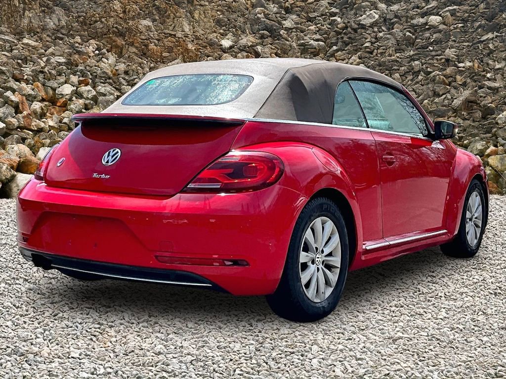 Used 2017 Volkswagen Beetle 1.8T S FWD image 2