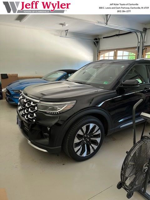Used 2025 Ford Explorer Platinum w/ LUX Leather Package AWD/4WD image 1
