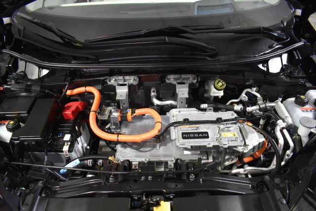 Used 2024 Nissan Ariya AWD image 39
