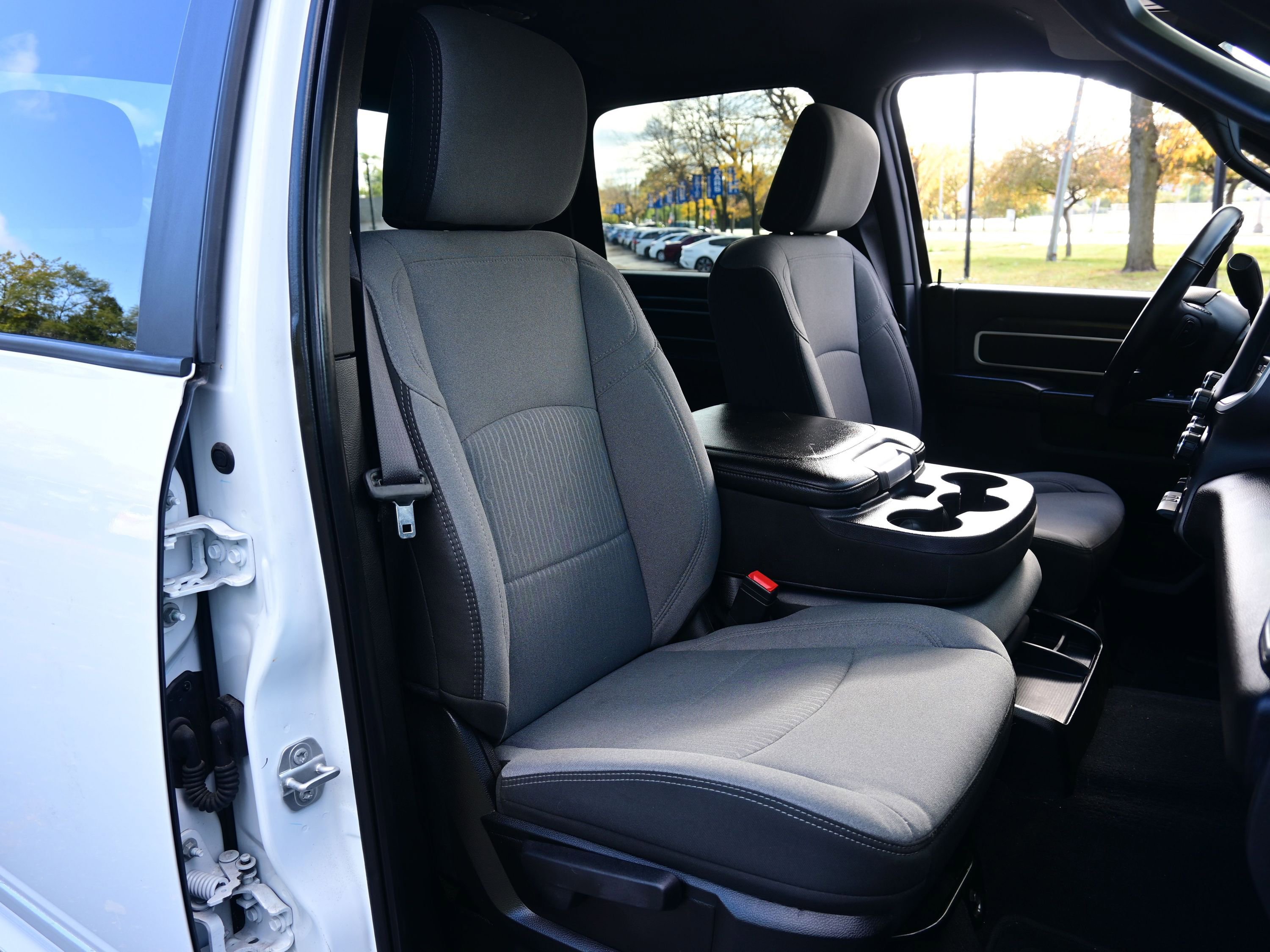 Used 2024 RAM 3500 Big Horn image 16