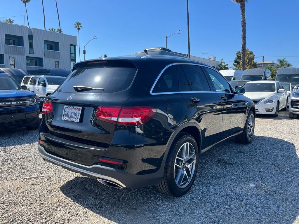 Used 2019 Mercedes-Benz GLC 300 w/ AMG Line image 5