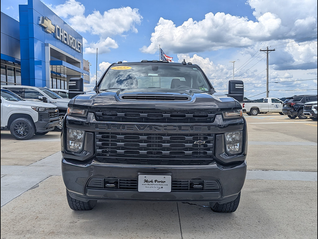 Used 2022 Chevrolet Silverado 2500 Custom w/ Custom Value Package AWD/4WD image 11