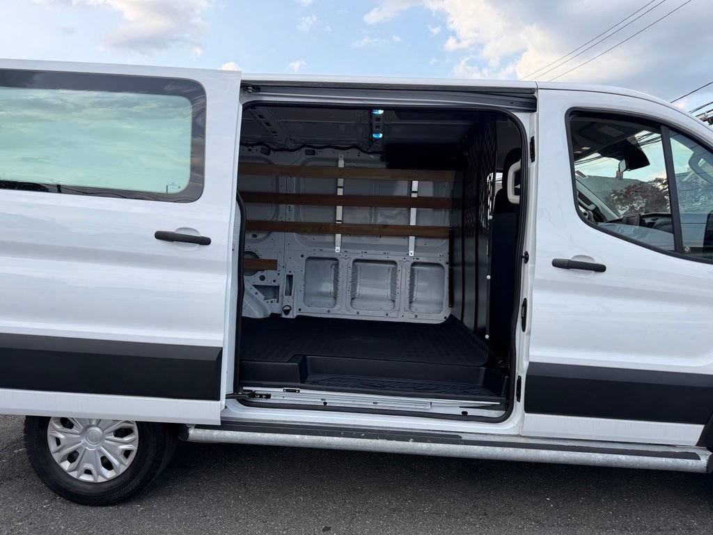 Used 2025 Ford Transit 250 Low Roof w/ Exterior Upgrade Package RWD image 12
