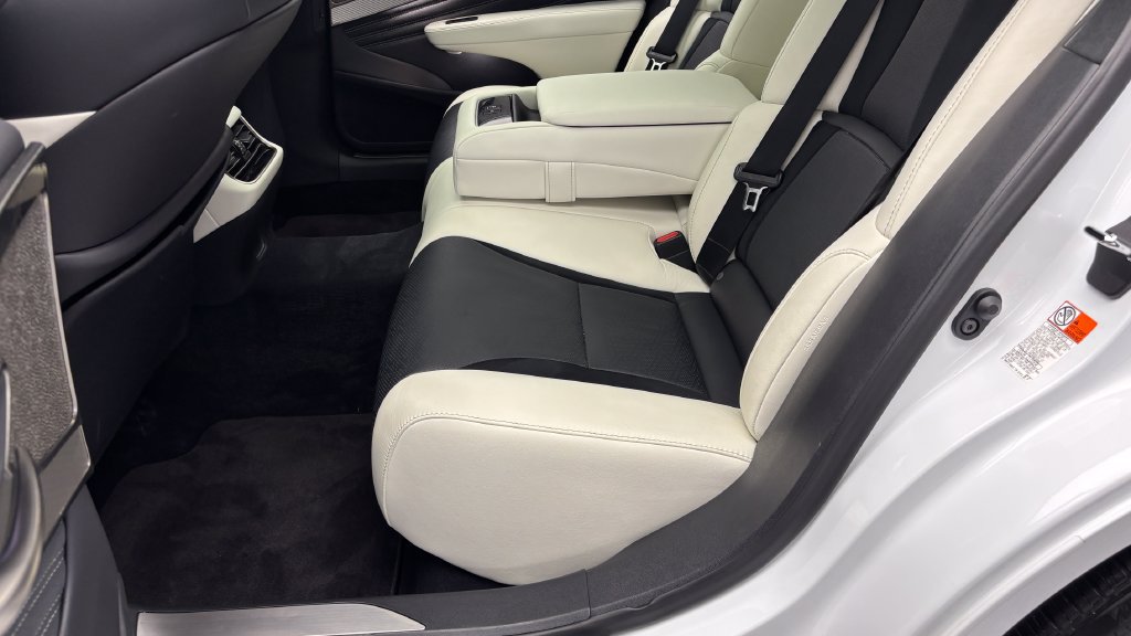 Used 2022 Lexus LS 500 F Sport AWD/4WD image 45