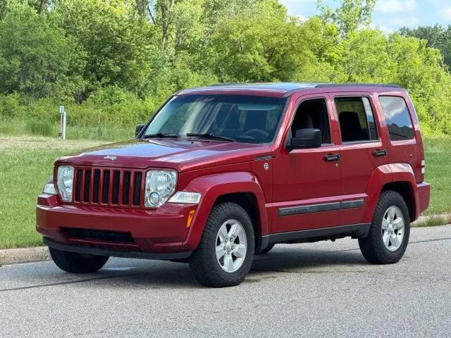 Used 2009 Jeep Liberty Sport AWD/4WD image 5