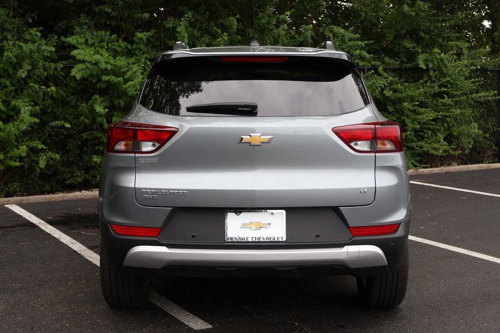 Used 2024 Chevrolet TrailBlazer LT w/ Convenience Package AWD/4WD image 9