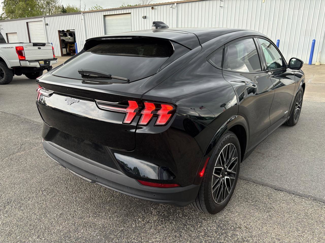 Used 2025 Ford Mustang Mach-E Premium image 3