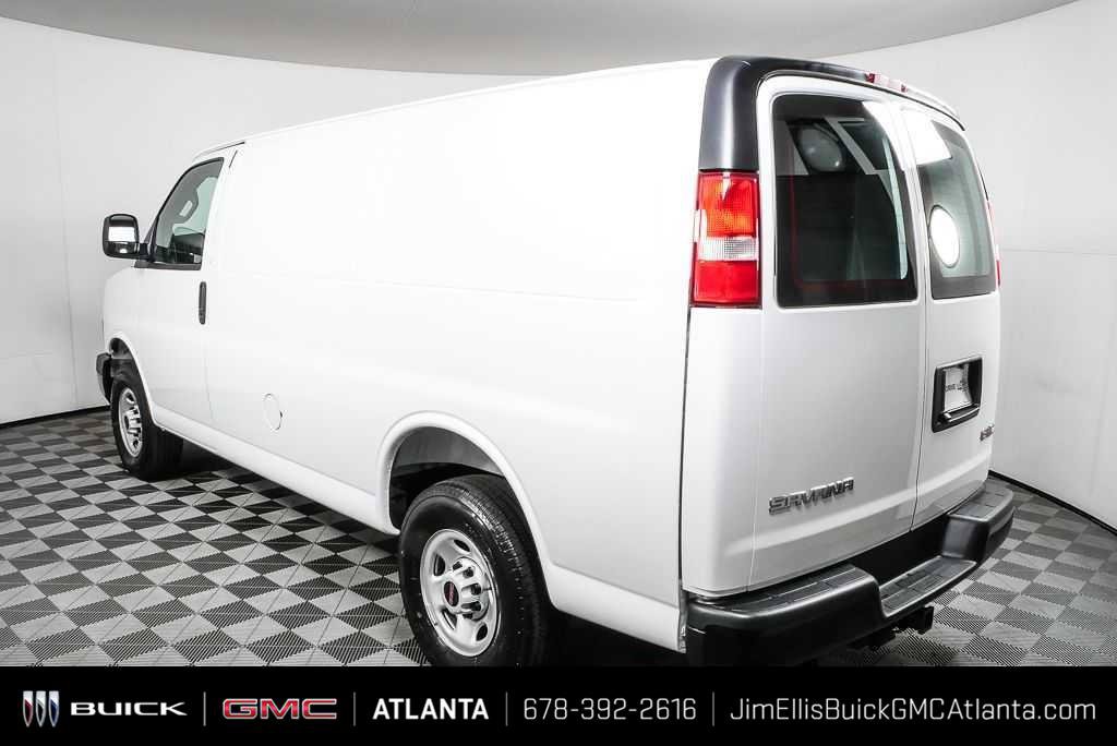 New 2025 GMC Savana 2500 w/ Driver Convenience Package RWD image 5