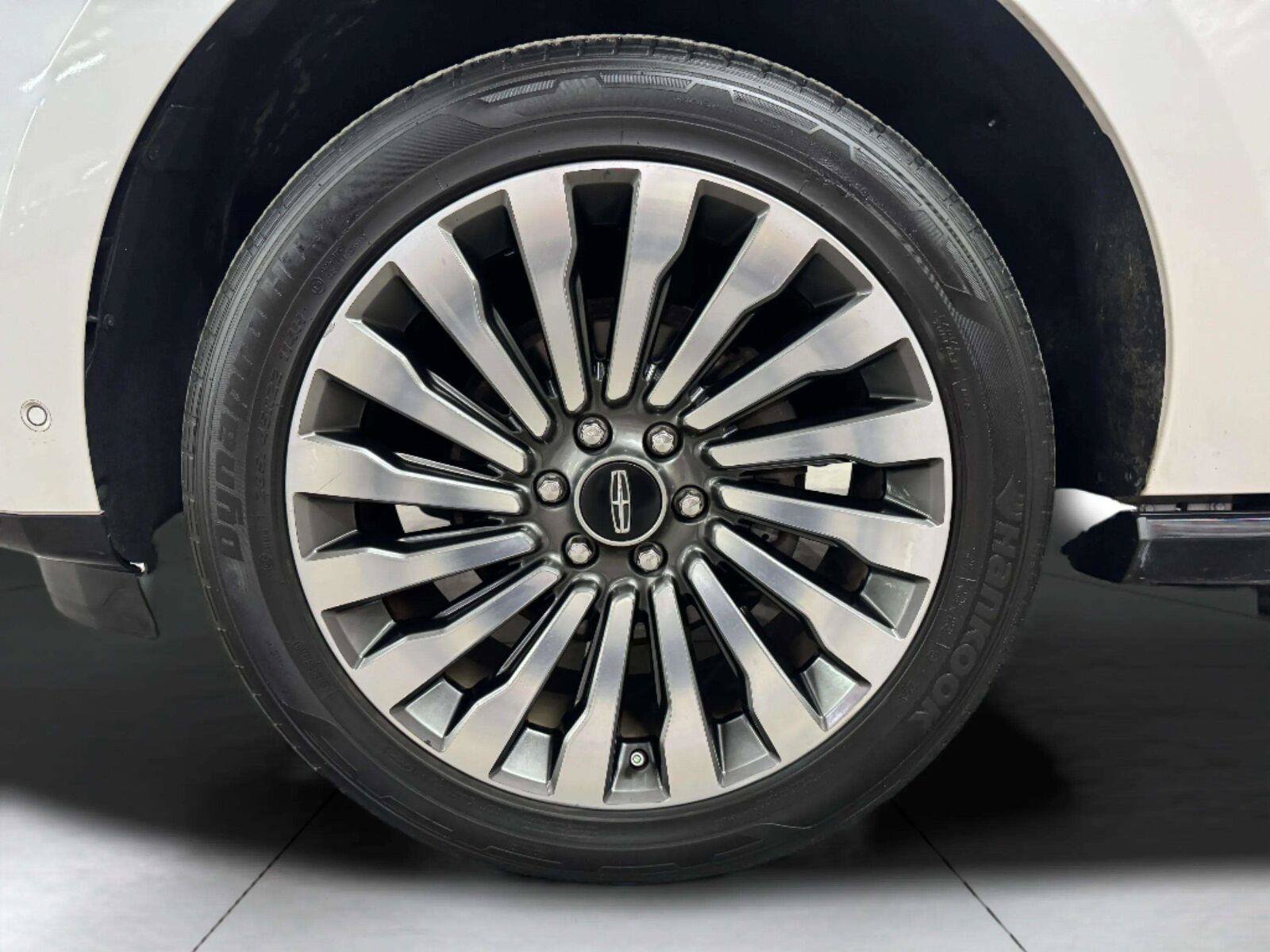 Used 2018 Lincoln Navigator Reserve w/ Technology Package AWD/4WD image 69