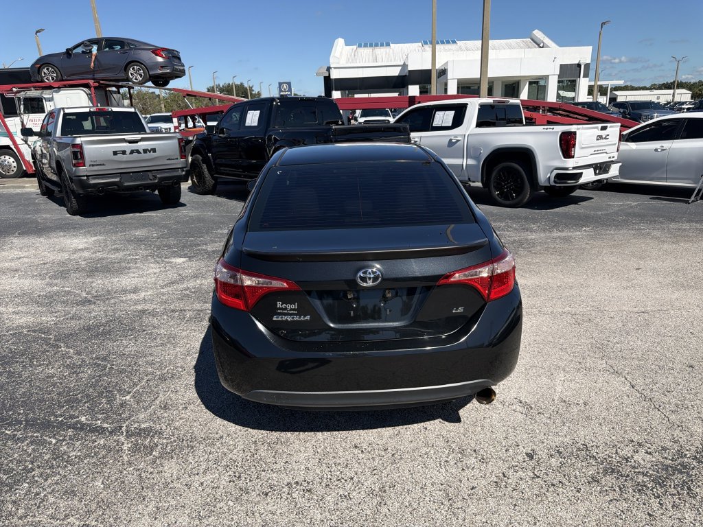 Used 2017 Toyota Corolla LE FWD image 5