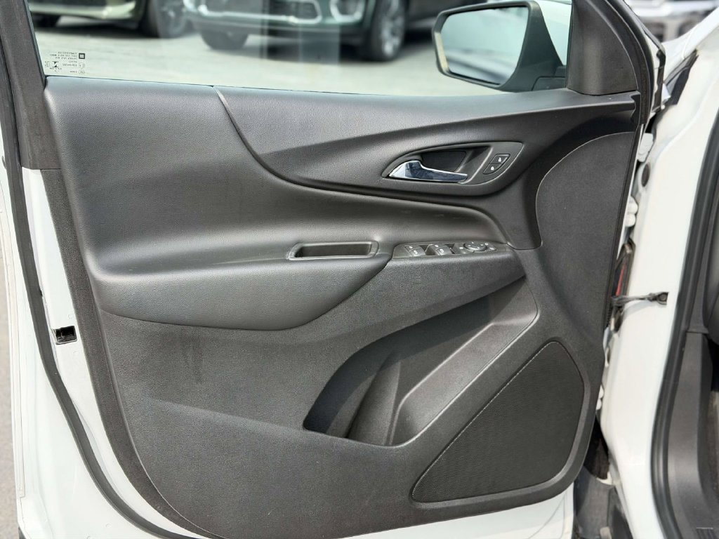 Used 2021 Chevrolet Equinox LT FWD image 17