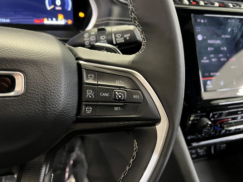 Certified 2024 Jeep Grand Cherokee L Altitude image 35