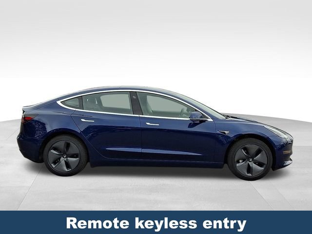 Used 2018 Tesla Model 3 Long Range image 9