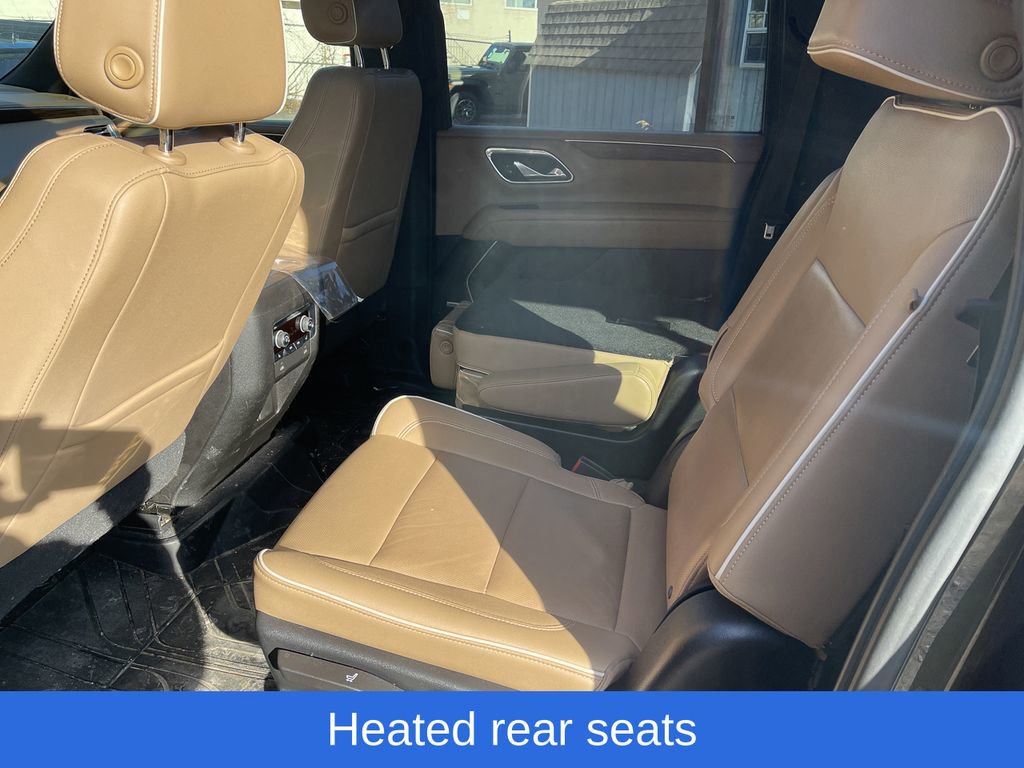 Used 2021 Chevrolet Suburban Premier image 13