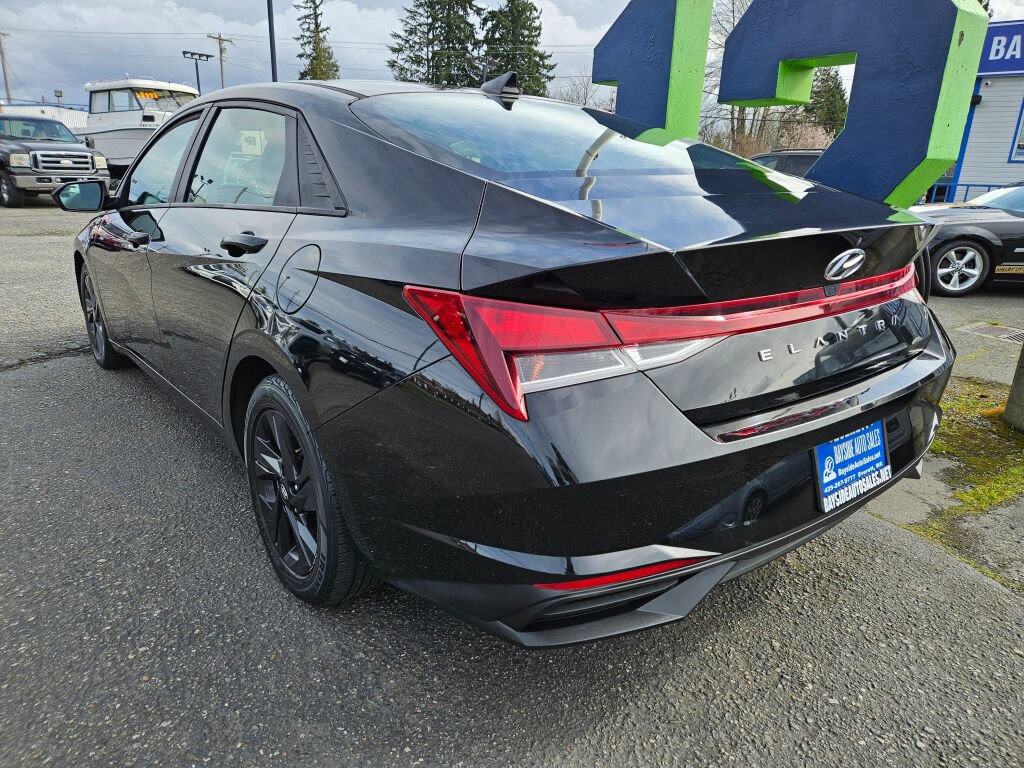 Used 2021 Hyundai Elantra SEL FWD image 3