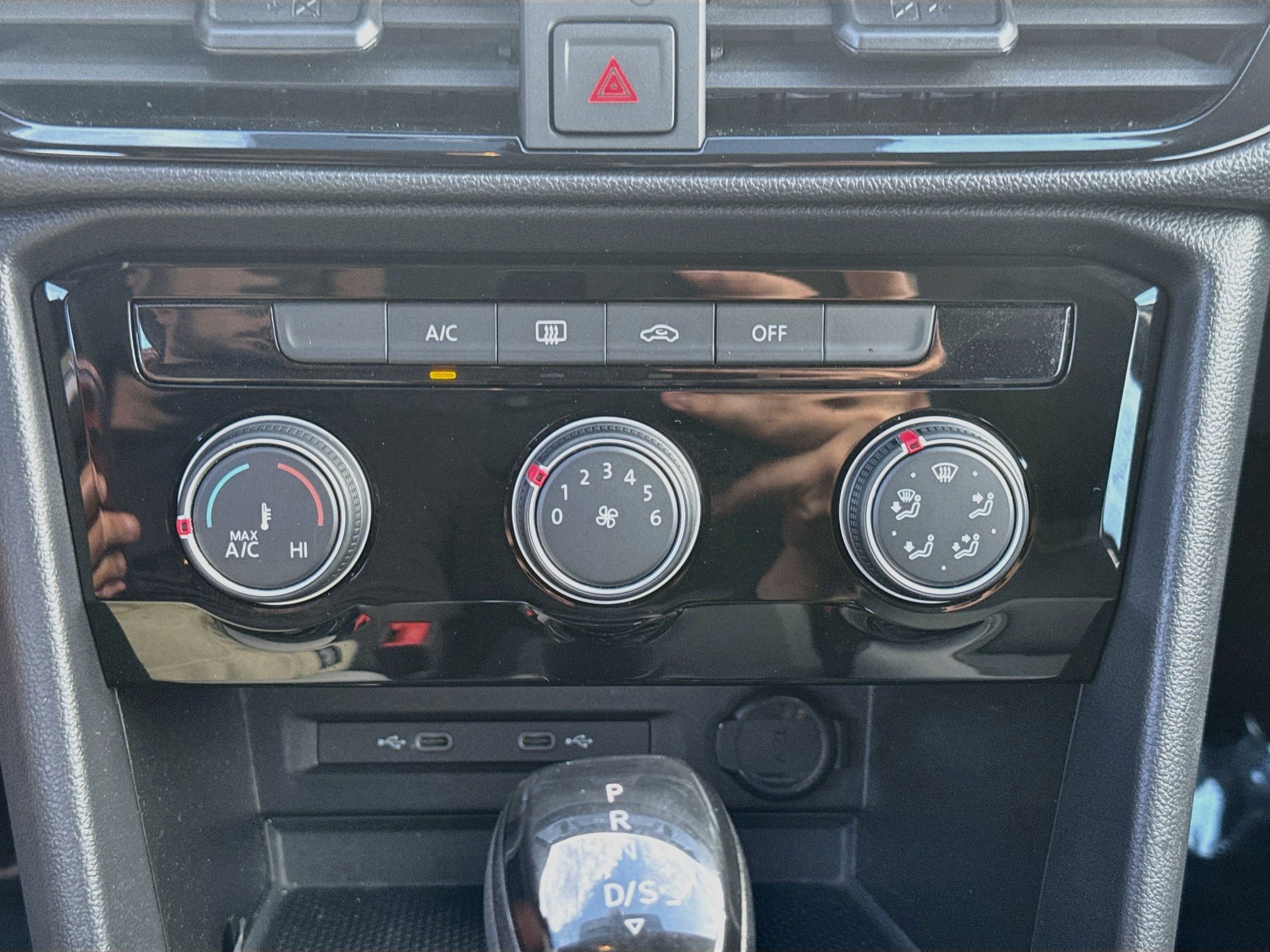 Certified 2023 Volkswagen Taos S FWD image 14