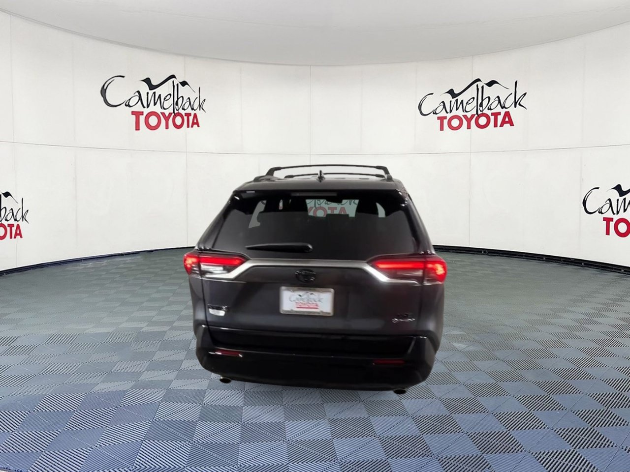 Used 2025 Toyota RAV4 XSE w/ Weather Package AWD/4WD image 9