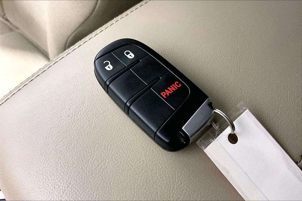 Used 2019 Dodge Durango SXT image 13