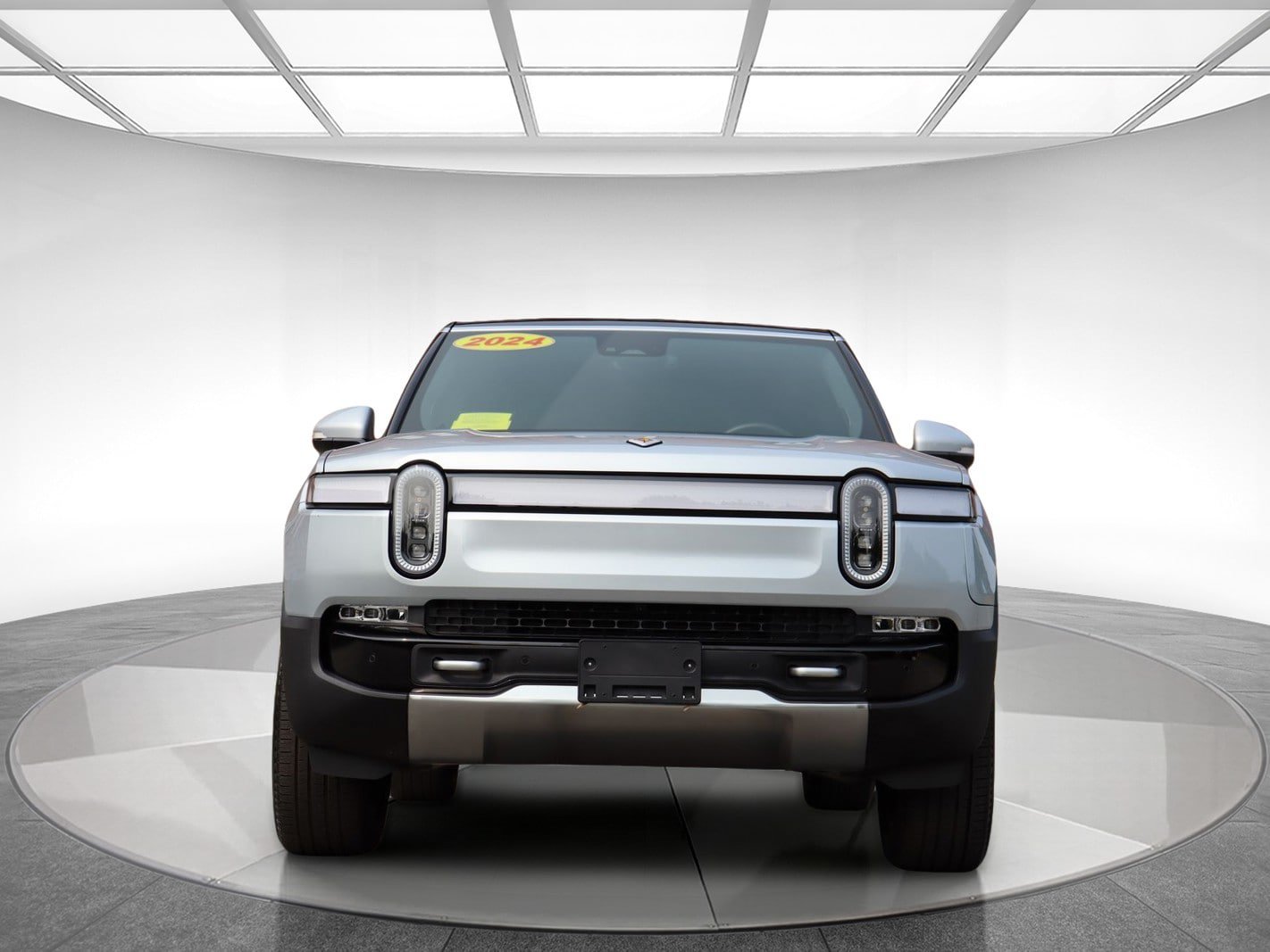 Used 2024 Rivian R1S Adventure Dual AWD/4WD image 2