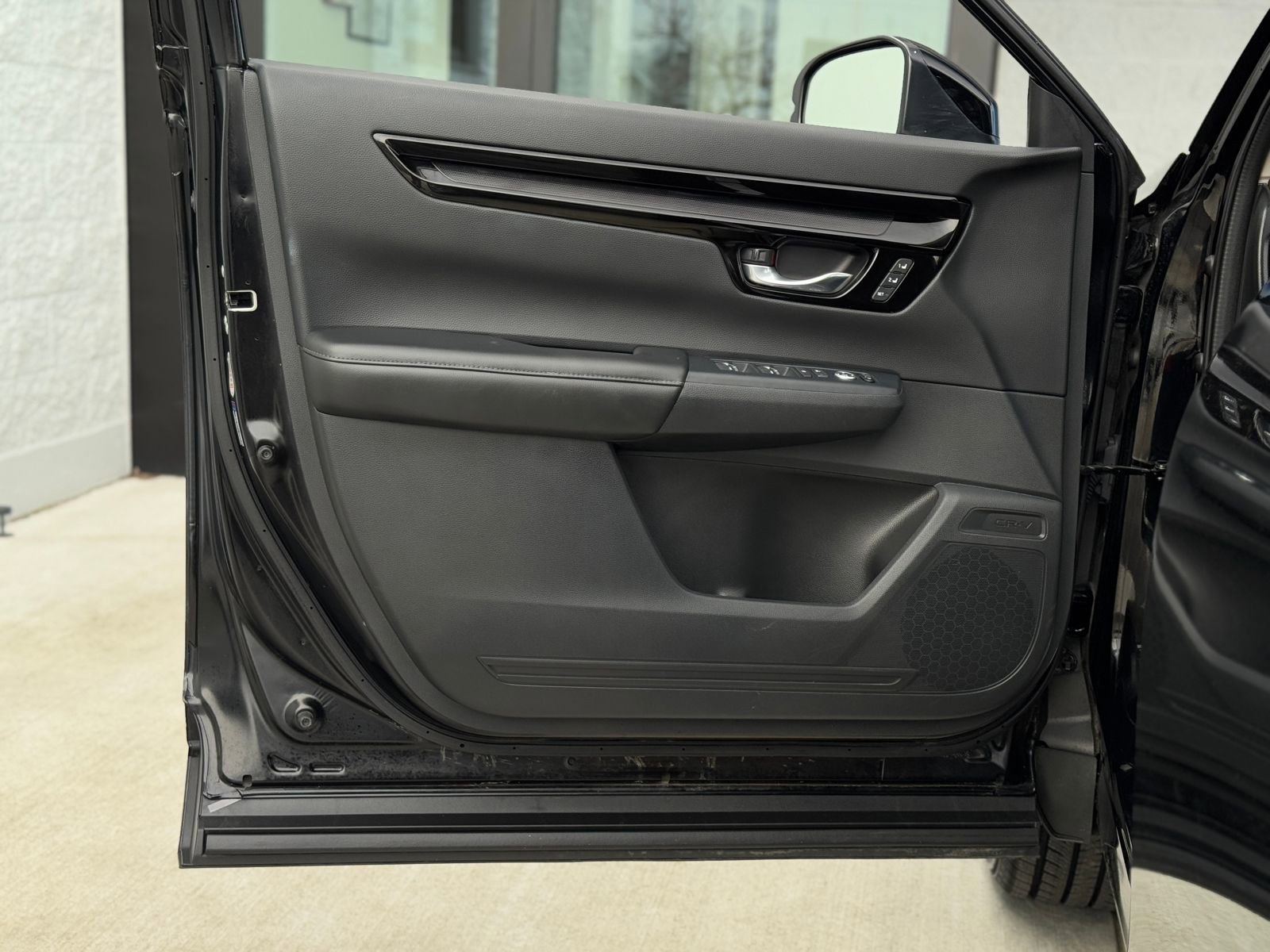 Used 2025 Honda CR-V EX-L image 13