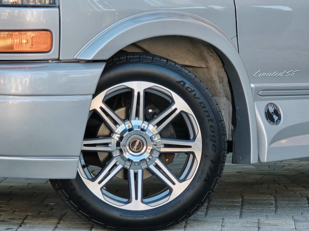 Used 2016 GMC Savana 2500 image 3