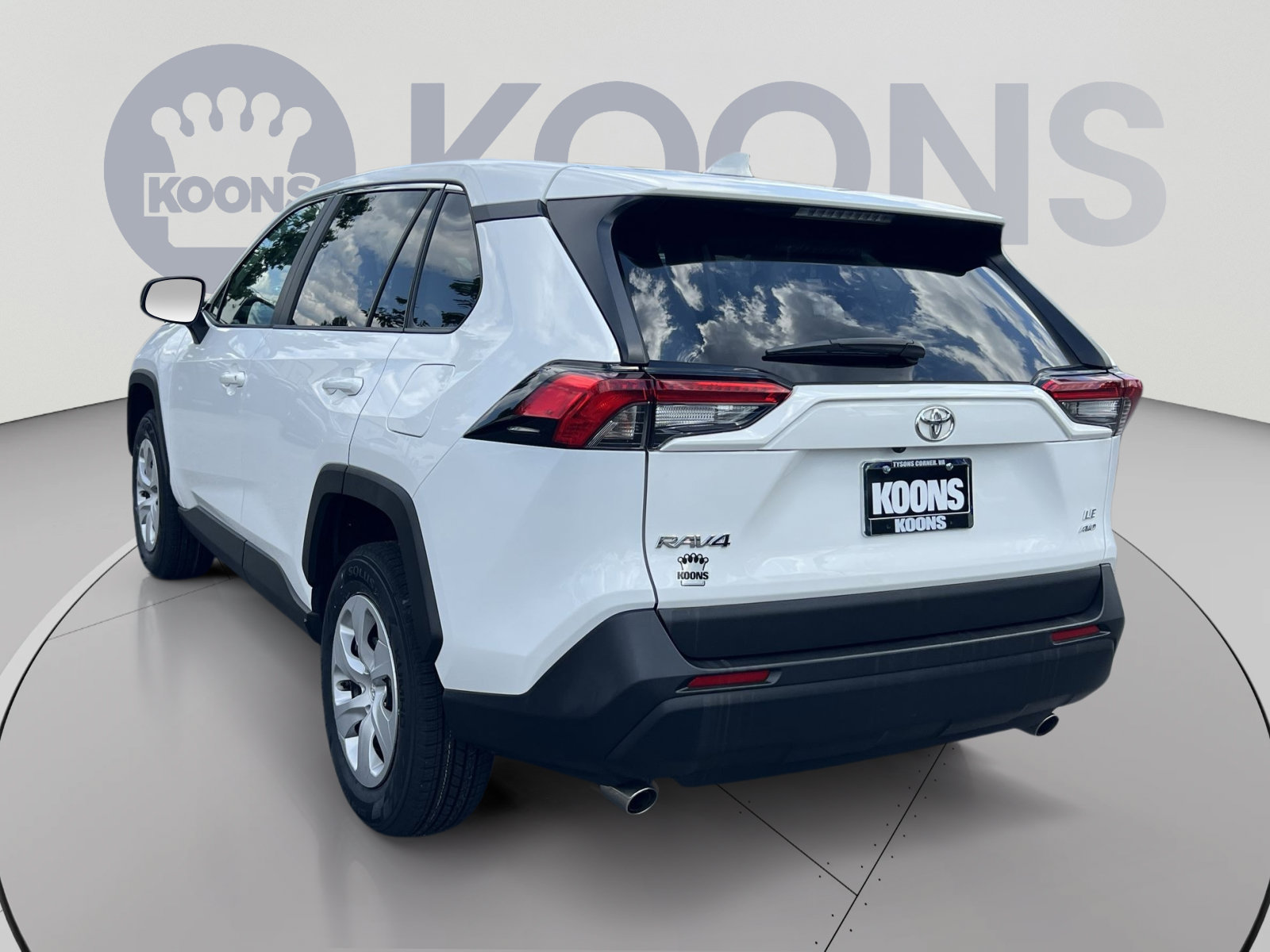 Used 2025 Toyota RAV4 LE AWD/4WD image 4