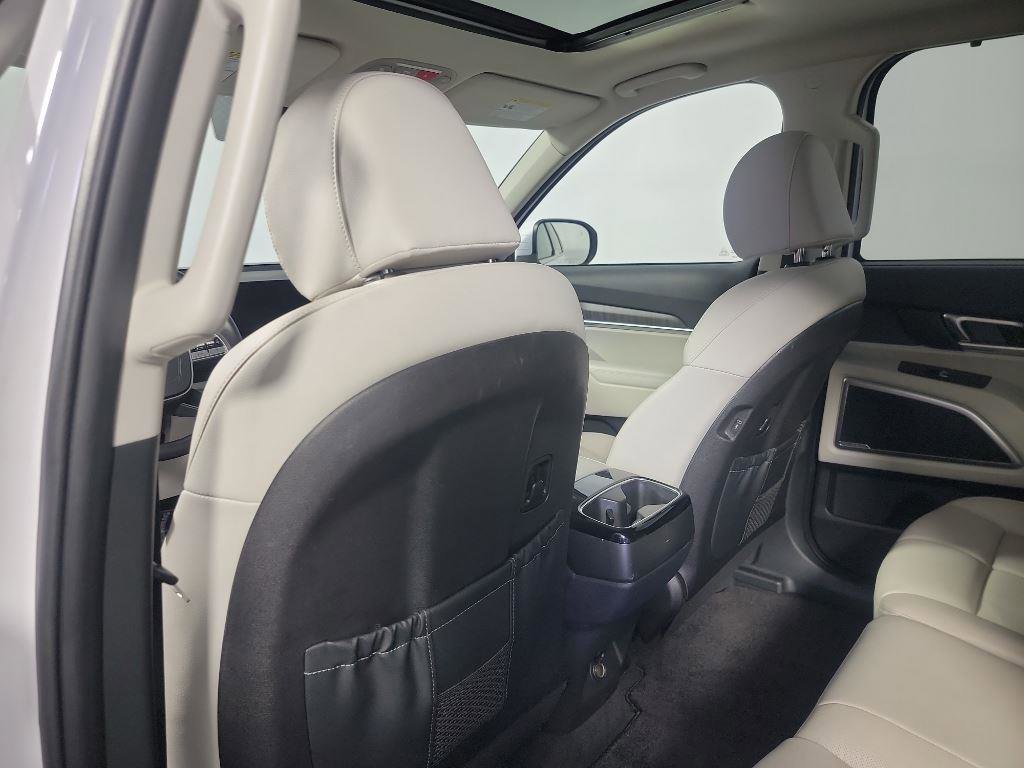 Certified 2023 Kia Telluride EX image 19