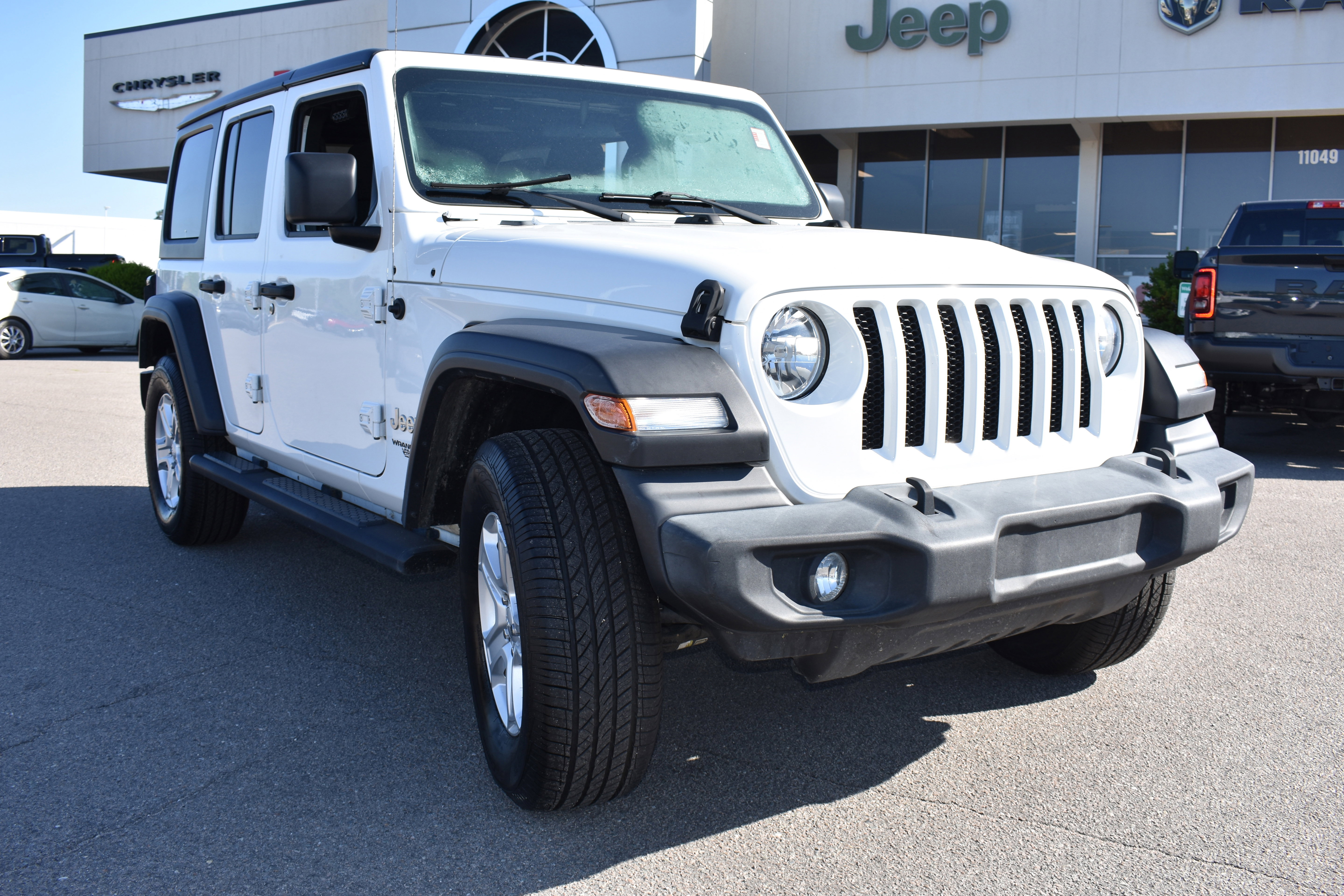 Used 2021 Jeep Wrangler Unlimited Sport AWD/4WD image 3