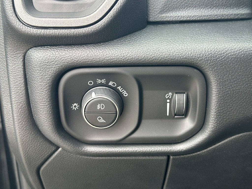 New 2026 RAM 3500 Tradesman AWD/4WD image 30