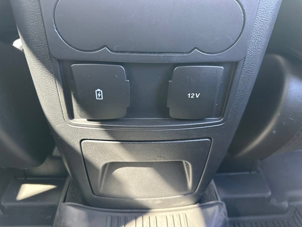 Used 2024 Ford Explorer XLT w/ Equipment Group 202A AWD/4WD image 34