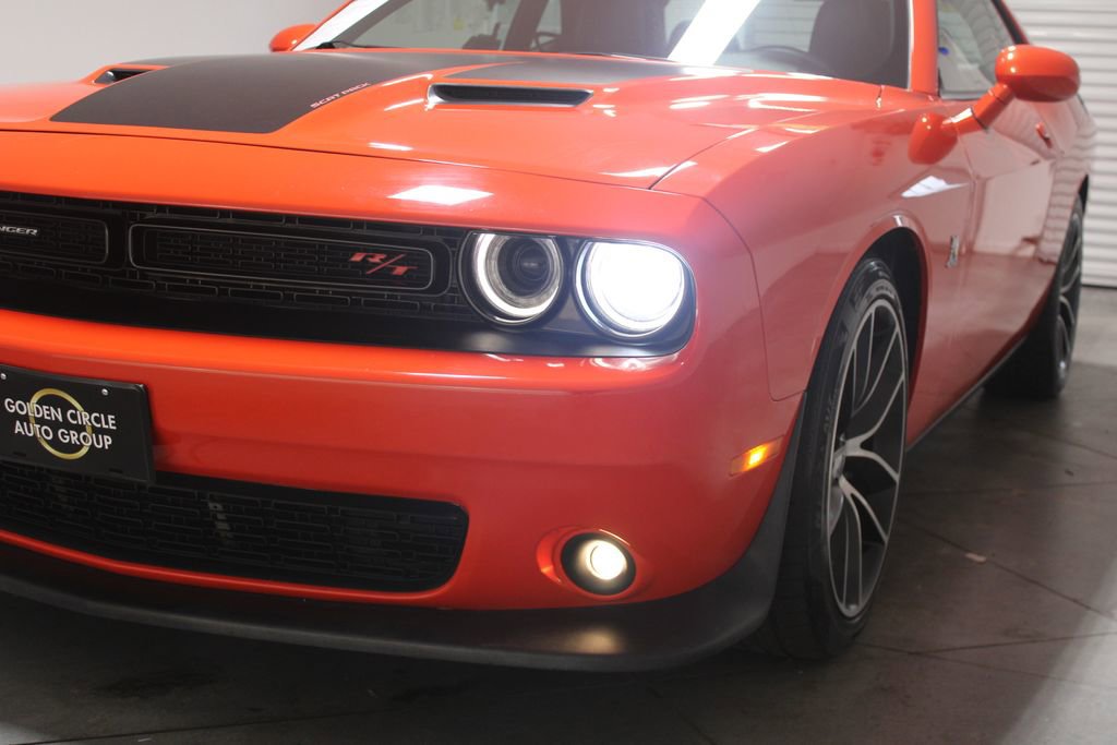 Used 2016 Dodge Challenger R/T Scat Pack w/ Leather Interior Group image 48