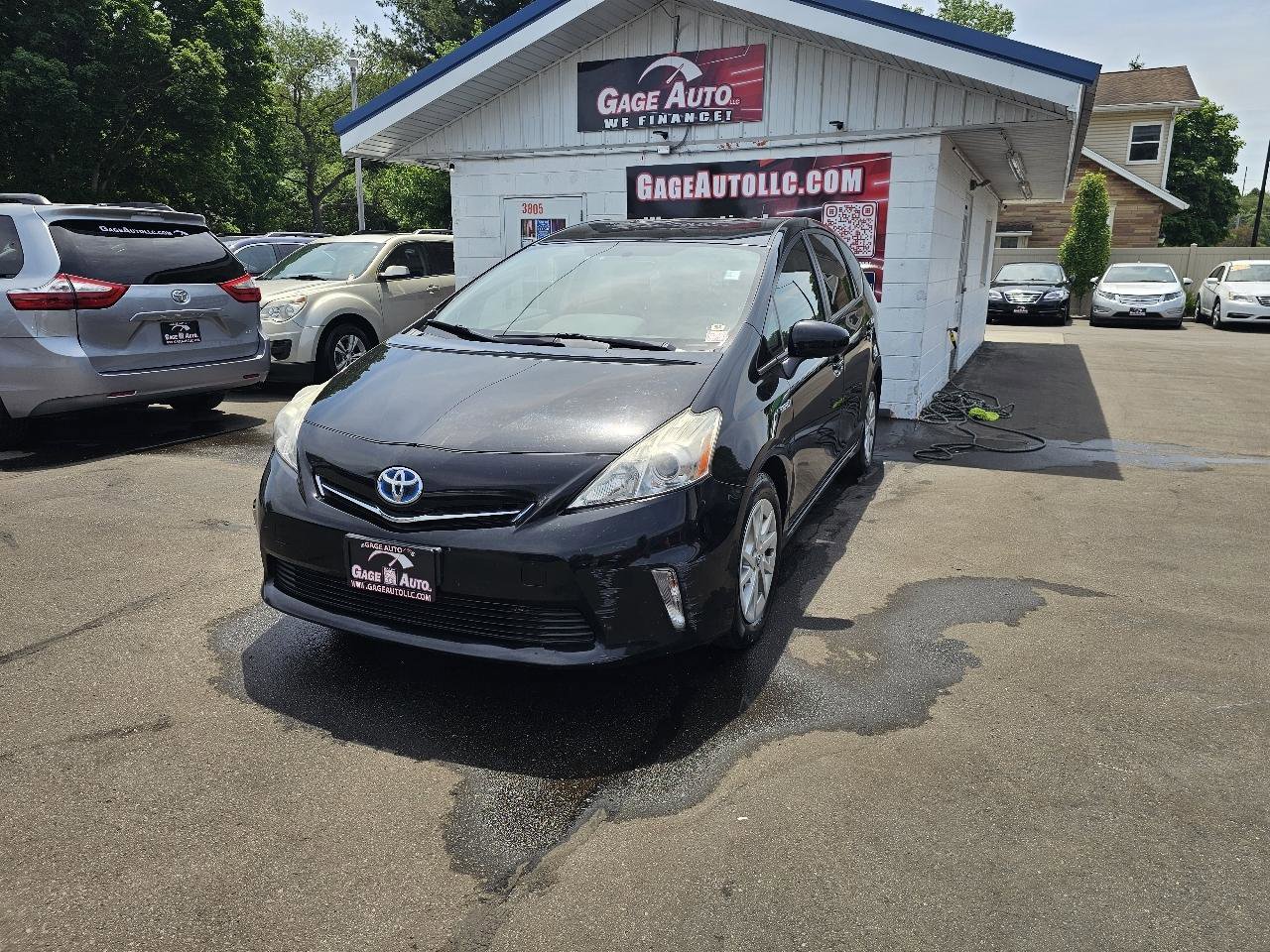 Used 2012 Toyota Prius V Three FWD image 4