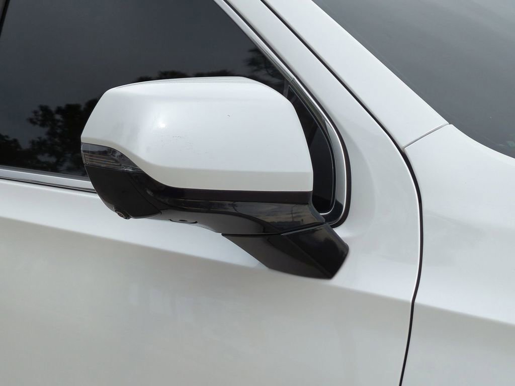 Used 2024 Cadillac Escalade Premium Luxury Platinum image 11