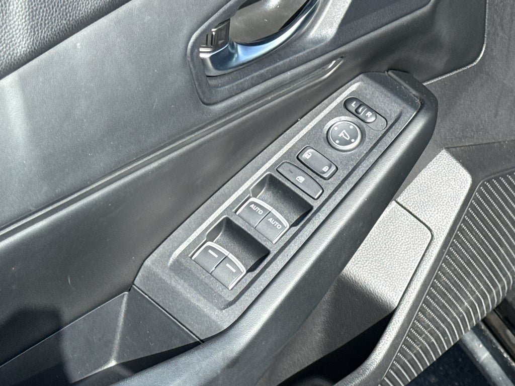 Used 2023 Honda Accord EX image 11