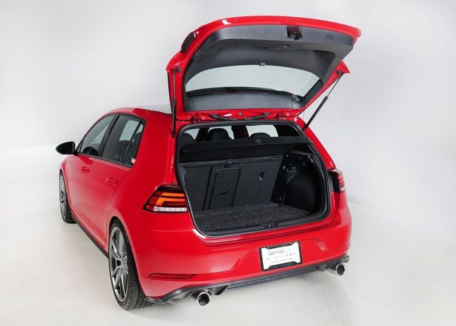 Used 2021 Volkswagen GTI SE image 6