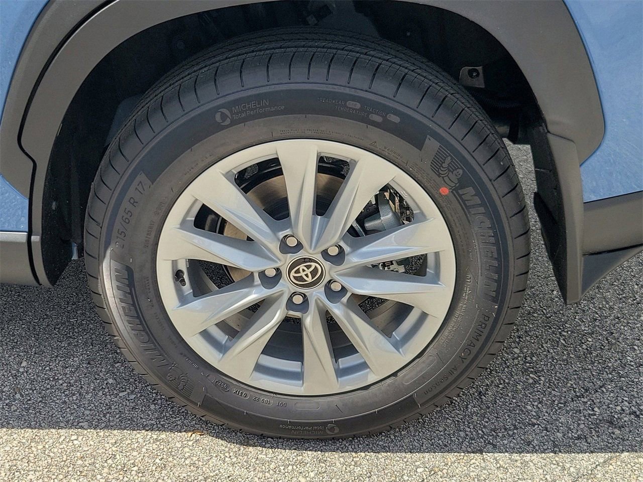 New 2026 Toyota Corolla Cross LE FWD image 5