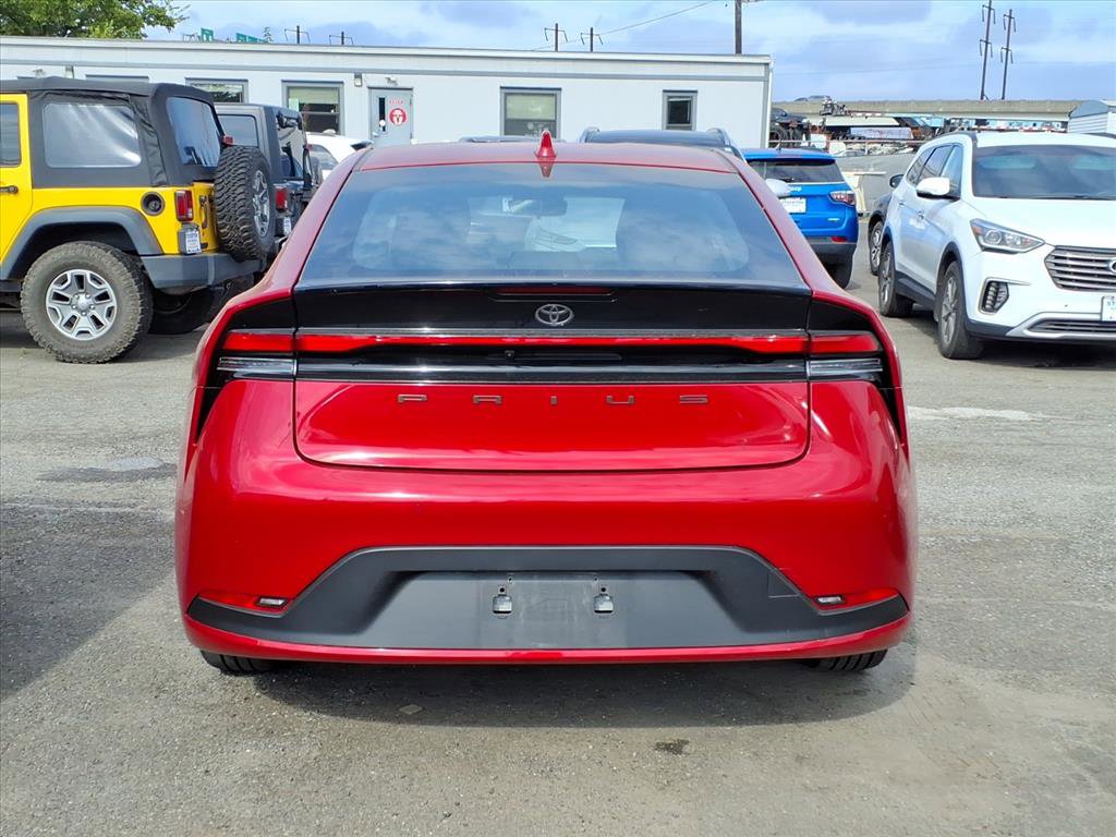 Used 2023 Toyota Prius LE image 6