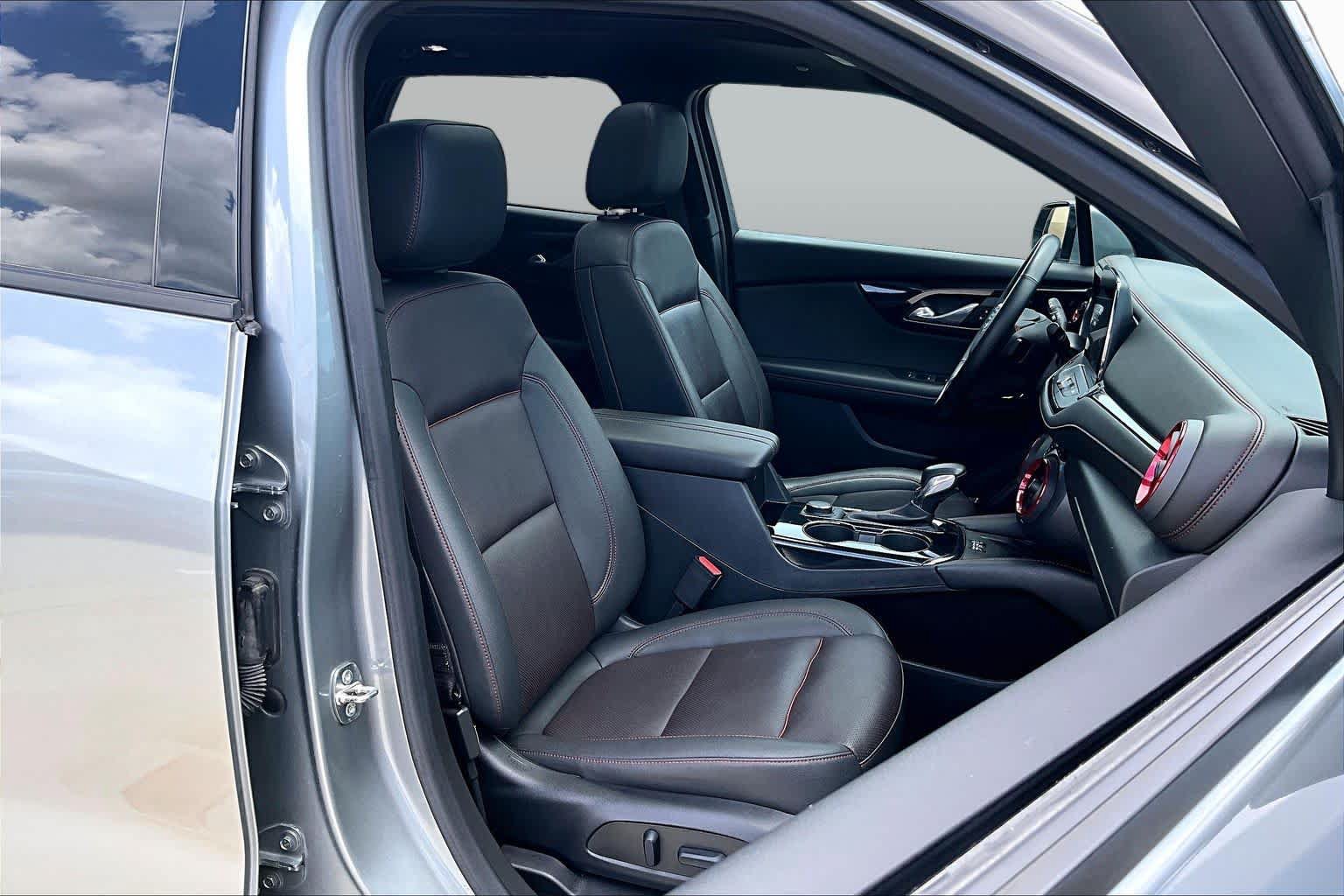 Used 2023 Chevrolet Blazer RS w/ Enhanced Convenience Package FWD image 9