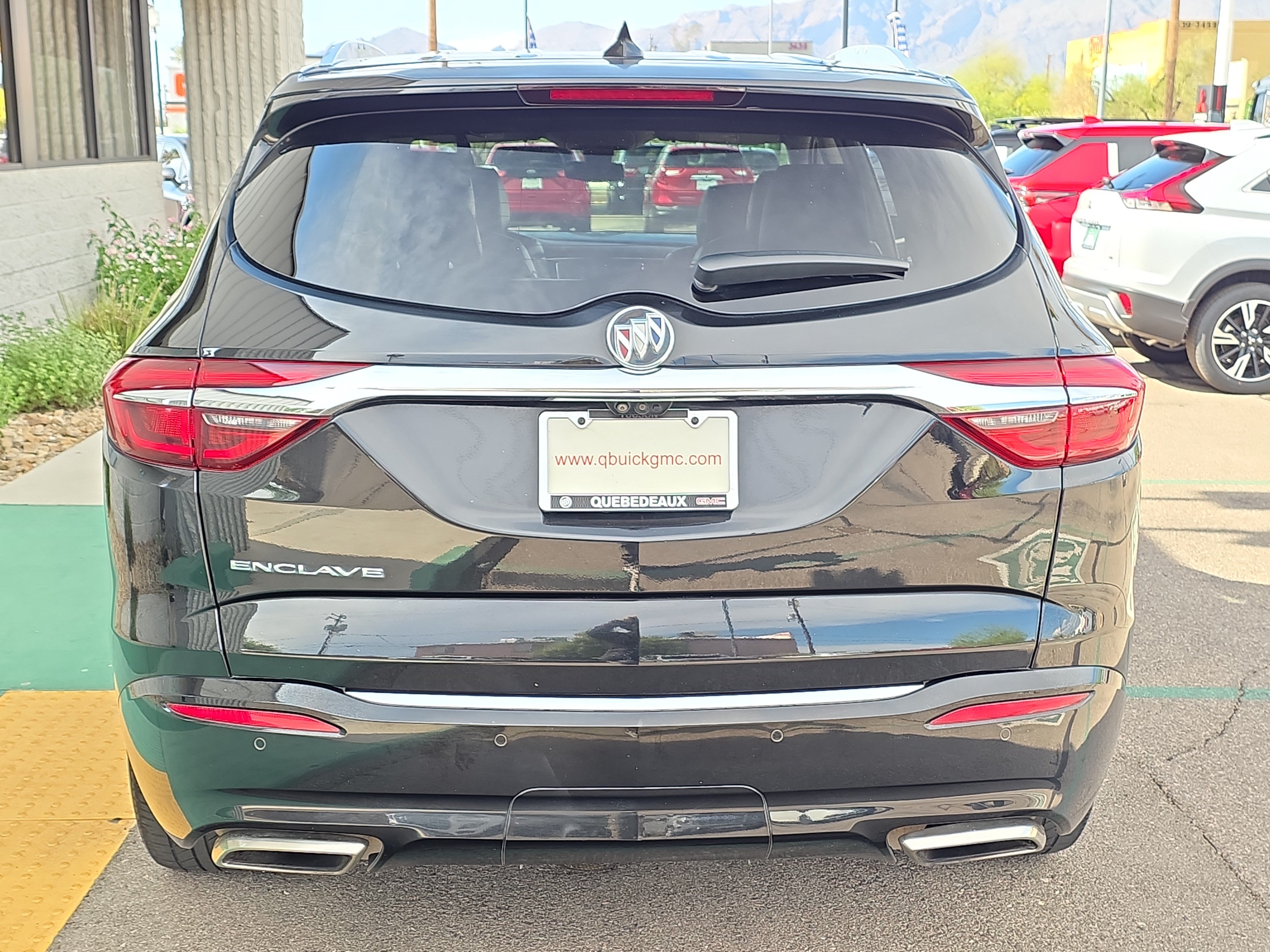 Used 2021 Buick Enclave Avenir w/ Avenir Technology Package FWD image 6