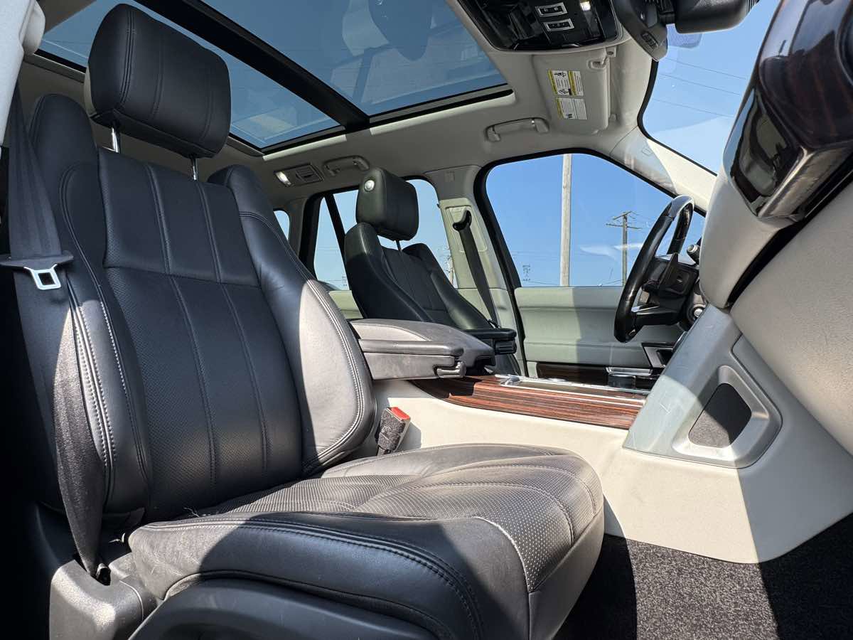 Used 2017 Land Rover Range Rover Supercharged image 34