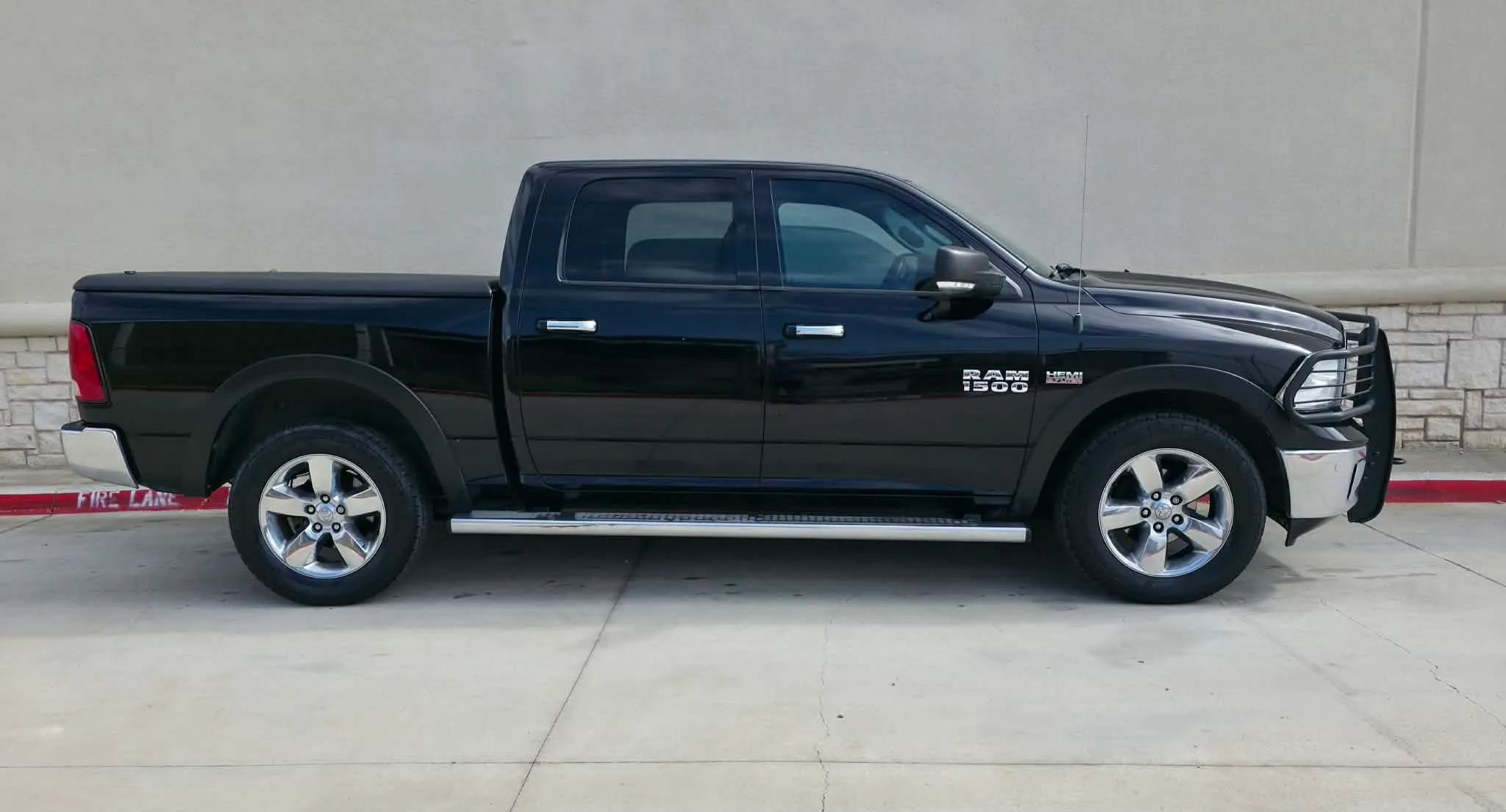 Used 2014 RAM 1500 Lone Star AWD/4WD image 2