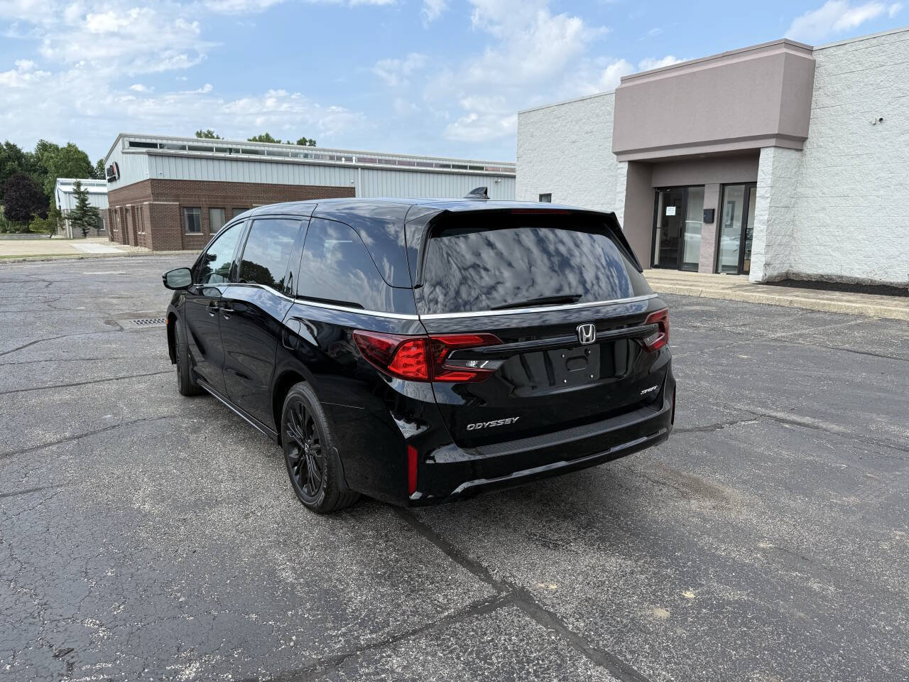 Used 2025 Honda Odyssey Sport-L image 8